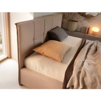   Cortina kárpitozott ágy - 106 cm magas fejvéggel - 180 X 200 fekvőfelület