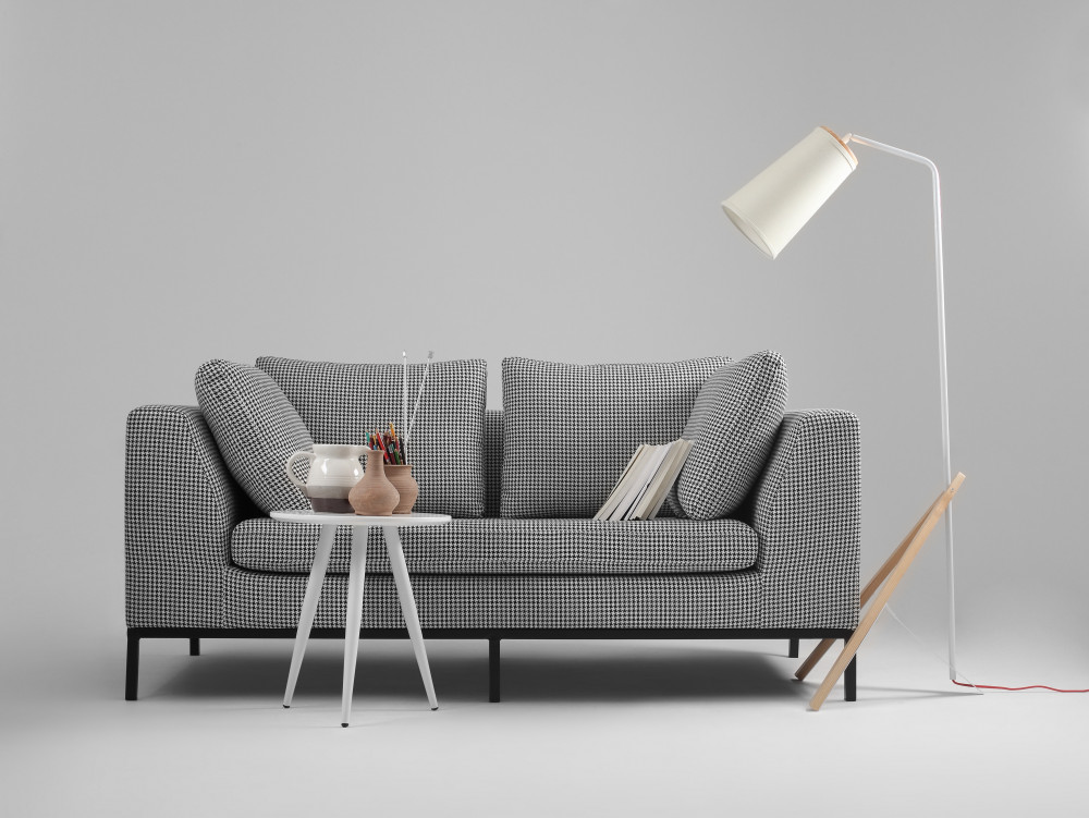 Skandináv design Amb 2 személyes kanapé fém lábbal – 1. kép