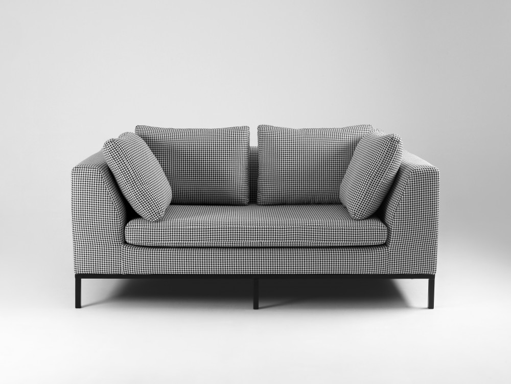 Skandináv design Amb 2 személyes kanapé fém lábbal – 3. kép